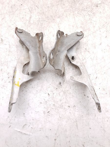 97-99 TOYOTA CAMRY LEFT AND RIGHT SIDES HOOD HINGES