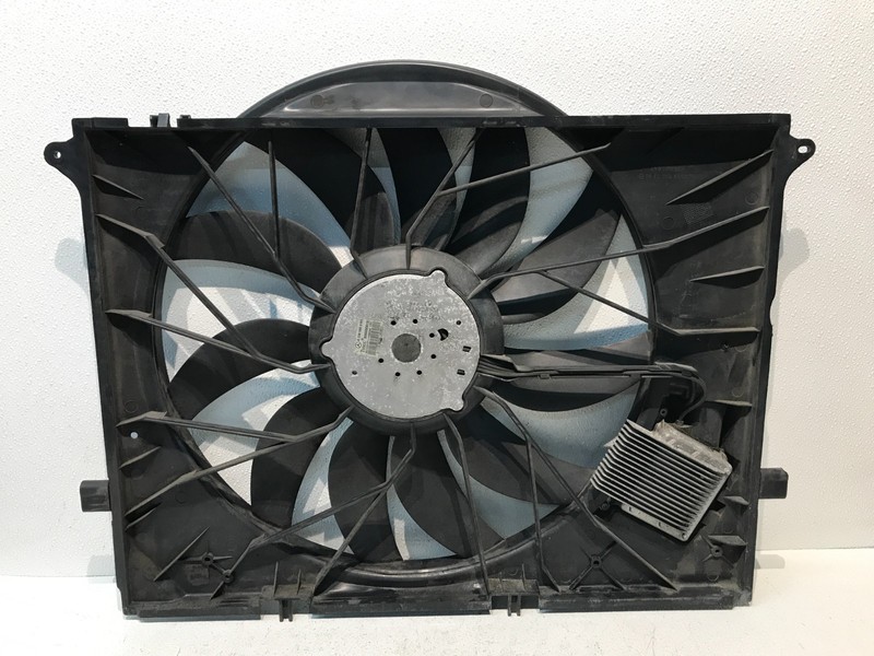 02-06 Mercedes W220 S430 Engine Motor Cooling Fan Shroud 118K OEM A2205003704