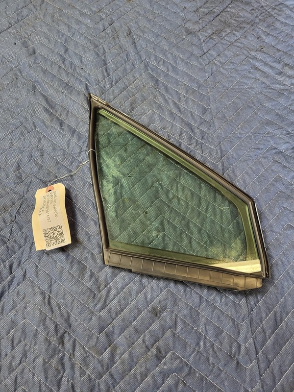 Used Oem Subaru Right Passenger Front Door Vent Window Glass for 2022-2023 WRX