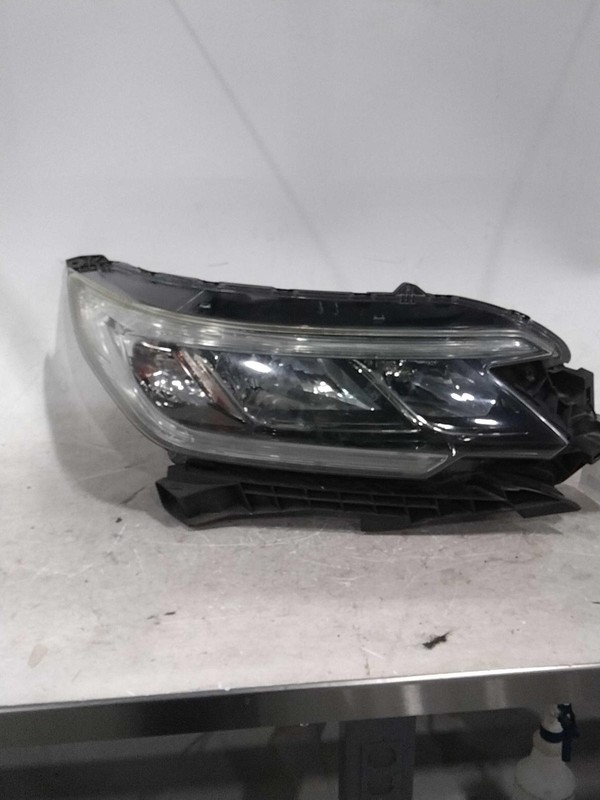 2015 Honda CR-V Right Headlight Assembly OEM 93201 Used 62000 Miles