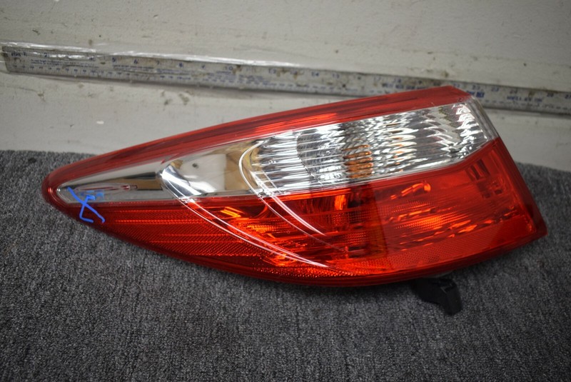 HONDA TAIL LIGHT FACTORY OEM