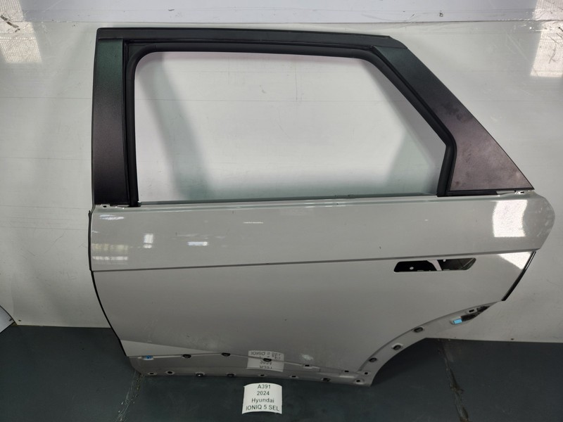 ✅ 22-24 Hyundai IONIQ 5 SEL Rear Left Driver Side Door Shell Panel Gray 32k*