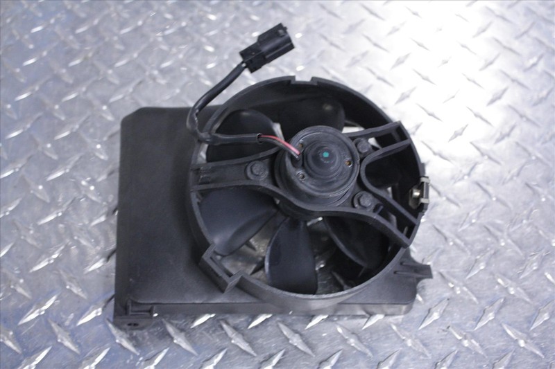 02 BMW K 1200 LT RIGHT HAND SIDE RH RADIATOR COOLING FAN SYSTEM K1200
