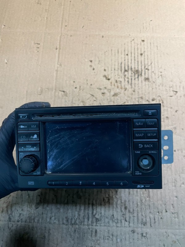 2010 to 2011 Nissan Versa Am Fm Cd Player Radio Receiver 25915zw80b V2026 DG