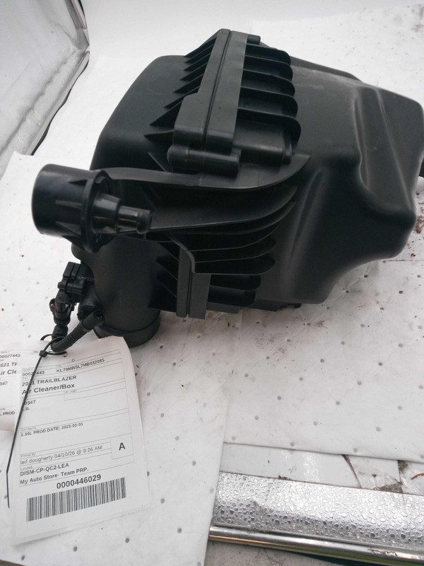 2021 Chevrolet Trailblazer Air Cleaner Assembly OEM 42712664 79K Miles