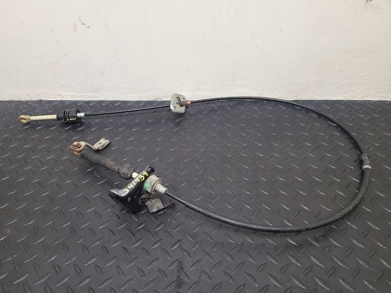 04-10 Toyota Sienna A/T Gear Shifter Control Cable Lever Linkage OEM 33820-08020