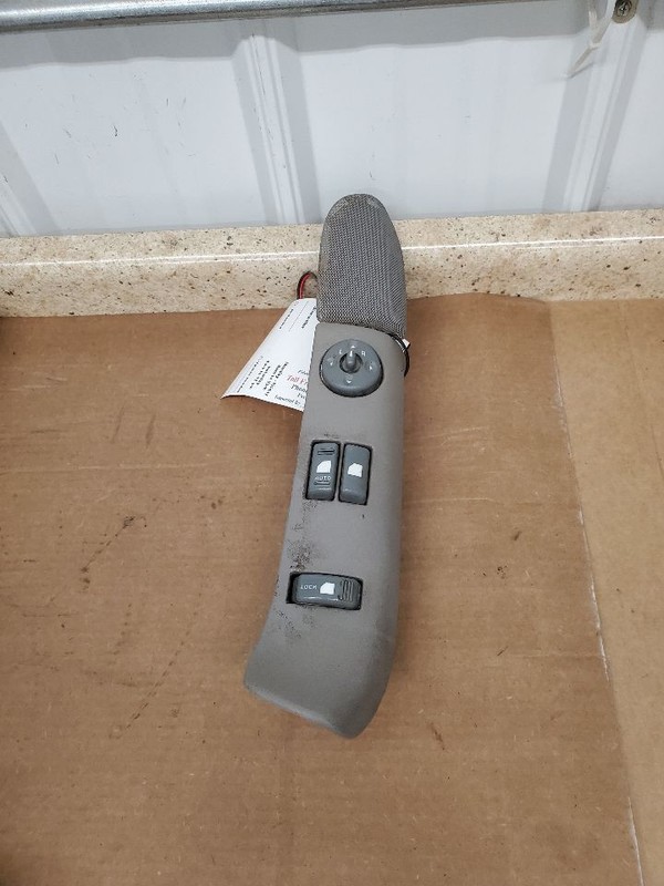 TCHEV1500 1998 Front Door Switch 294805