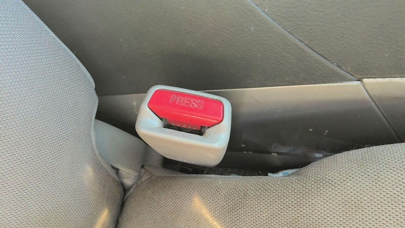 Front Seat Belt Buckle TOYOTA 4RUNNER 05 06 07 08 09