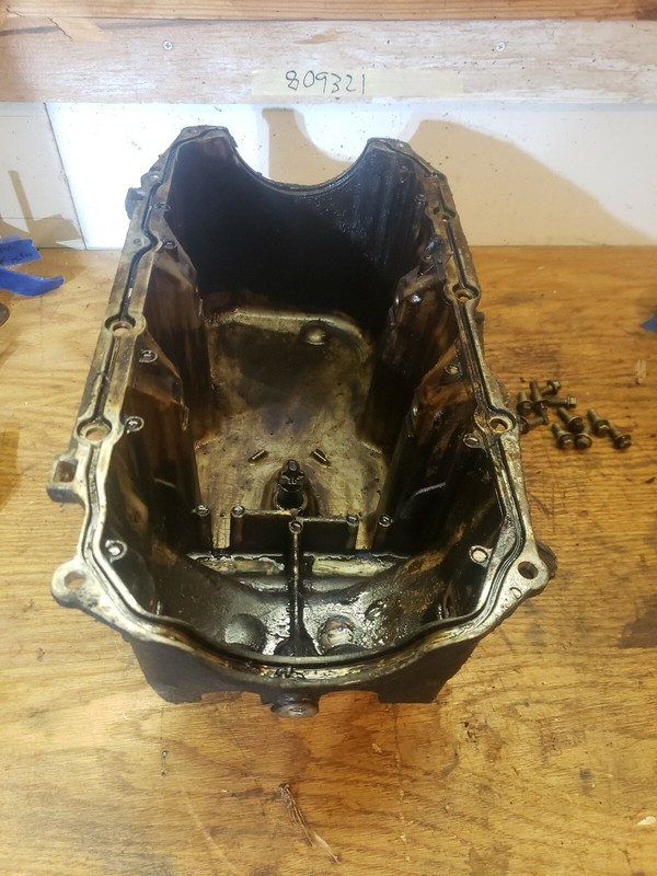 1995-99 Monte Carlo OIL PAN 3.1L WITH OIL LEVEL SENSOR and bolts #1