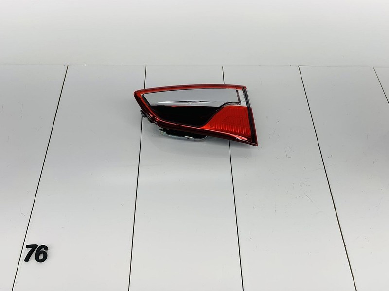 18-22 FORD ECOSPORT REAR RIGHT SIDE INNER TAIL LIGHT LAMP & OPENER HANDLE OEM