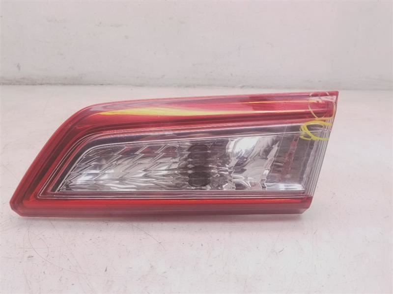 12 13 14 TOYOTA CAMRY LE REAR PASSENGER RIGHT INNER TRUNK TAIL LIGHT