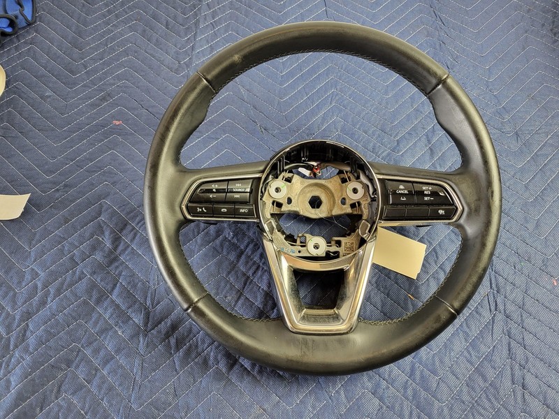 Used Oem Mazda Left Driver Steering Wheel for 2024-2025 CX-90
