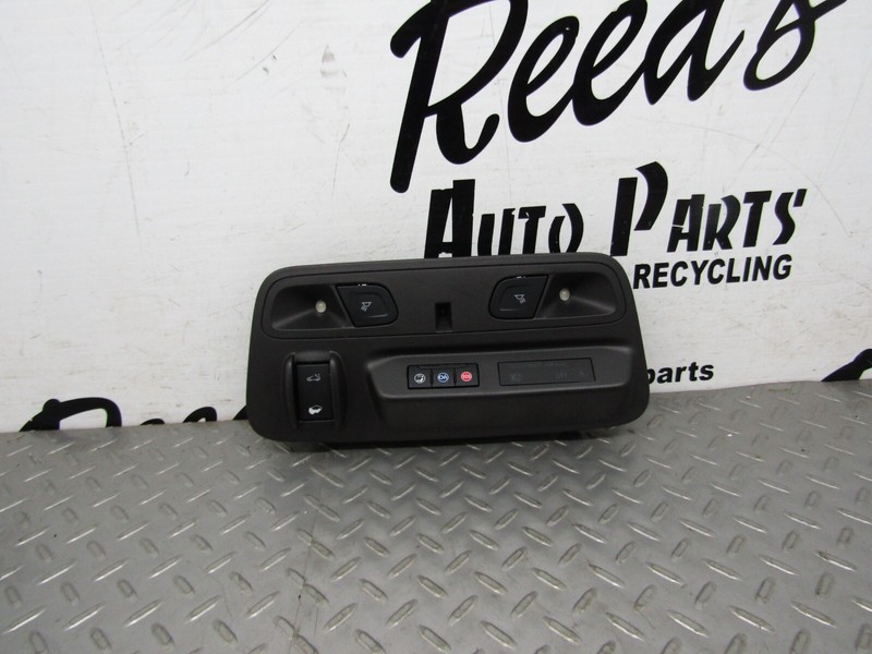 2023 CAMARO SS OVERHEAD CONSOLE DOME LIGHT WITH ONSTAR OEM 84639395