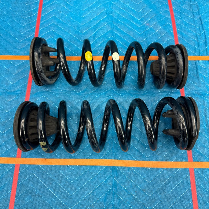 2015–2019 Lexus RC350 Rear Suspension Coil Springs Pair OEM 4823124330