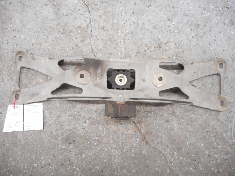 00 2000 Jaguar XJ8 Transmission Crossmember Support Mount Brace OEM