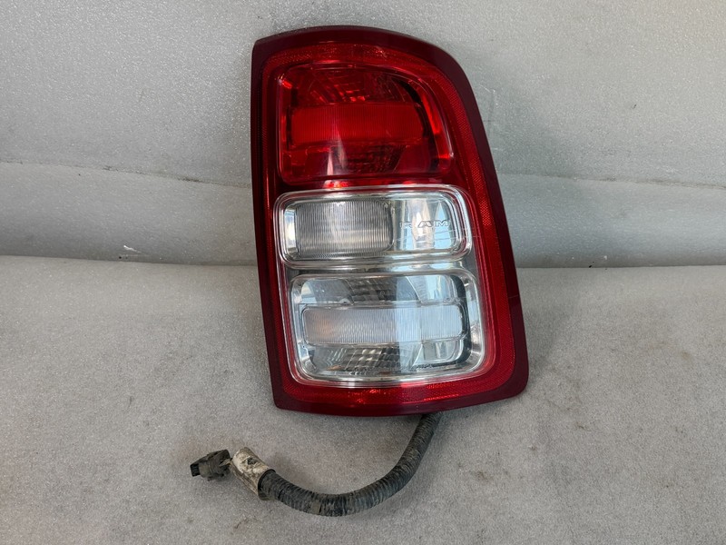2019 2020 2021 2022 2023 Dodge RAM 2500 3500 Right Tail Lights Brake LAMP #023