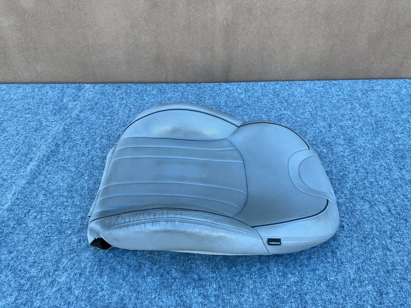 HYUNDAI GENESIS SEDAN & G80 2015-2019 OEM FRONT RIGHT PASSENGER SEAT SKIN (GRAY)