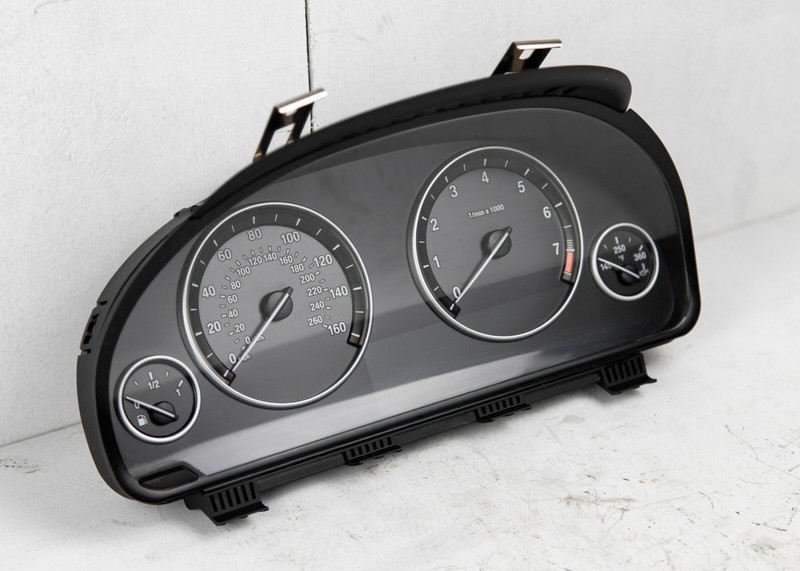 2011 2012 2013 BMW 528I 535I 550I Instrument Cluster / Speedometer 9227606
