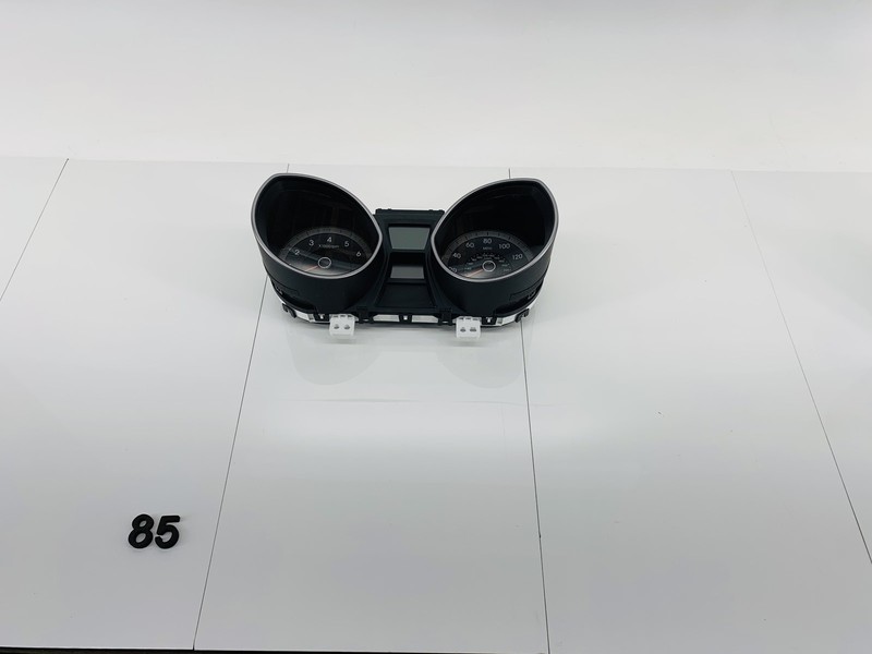 13-17 HYUNDAI ELANTRA GT 2.0L DASH DASHBOARD INSTRUMENT CLUSTER SPEEDOMETER OEM