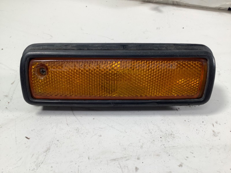 90-91 HONDA PRELUDE 2D LEFT FRONT SIDE MARKER LIGHT ASS. LH 33850-SF1-A11 OEM