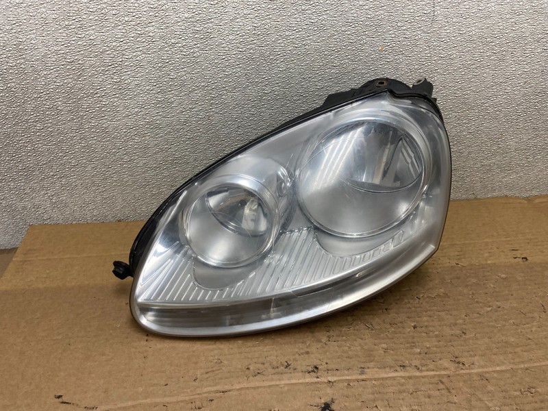 2005 to 2010 Volkswagen Jetta Left Driver LH Side Headlight Halogen AB3342 DW