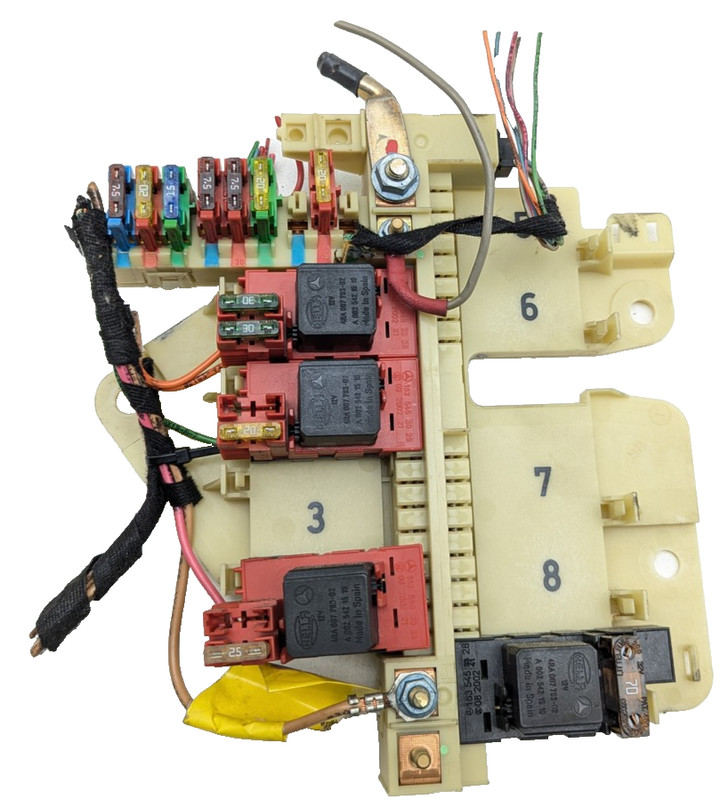 2001 Mercedes W163 ML320 Front Passenger Fuse Panel 163545-0305