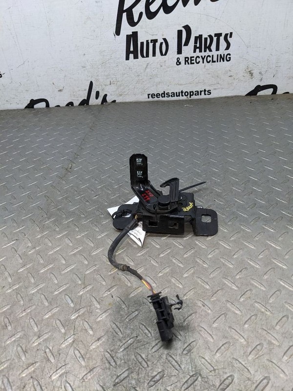 2020-2023 SILVERADO SIERRA 2500HD HOOD LATCH GM # 84805446 1180242