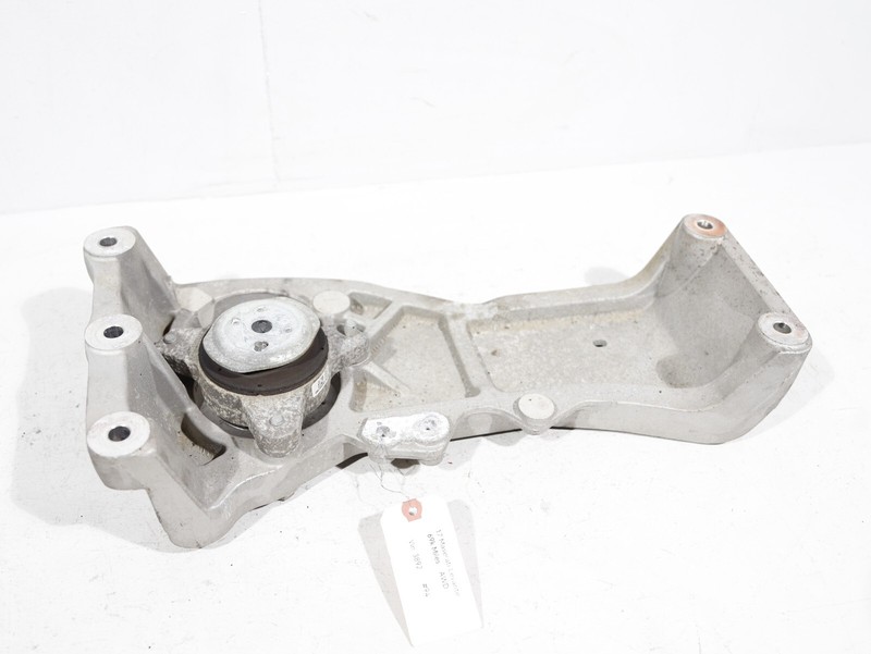 17-20 MASERATI LEVANTE M161 TRANSMISSION MOUNT BRACKET CROSSMEMBER SUPPORT OEM