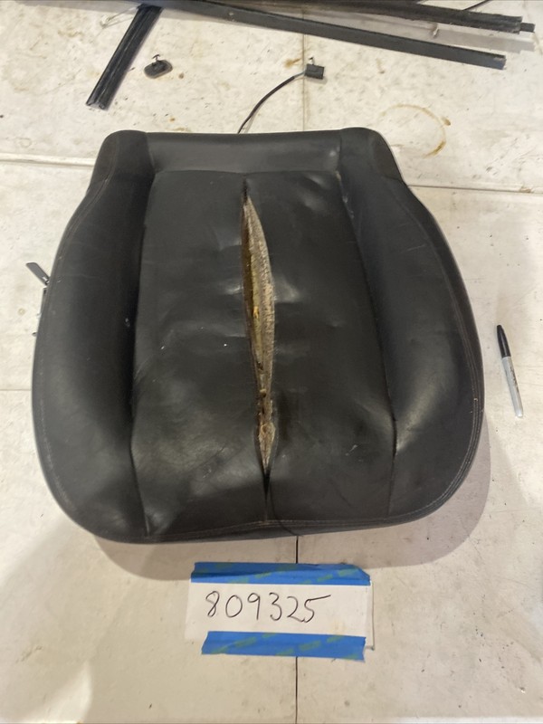 98-03 Mercedes W208 CLK430 CLK320 Front LeftLower Seat Cushion OEM