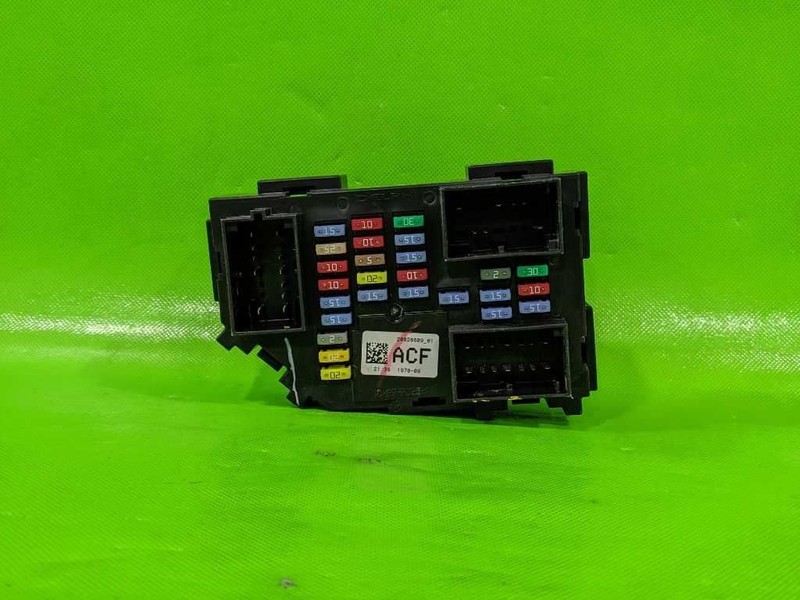 10 11 12 13 SIERRA INTERIOR CABIN FUSE RELAY BOX OEM 3964-18