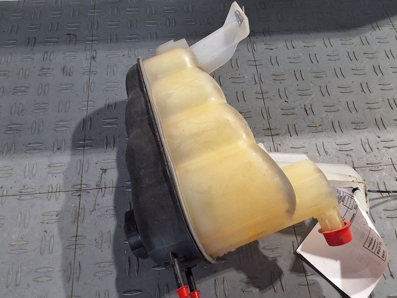 Coolant Reservoir Fits 15-20 ESCALADE 3530327