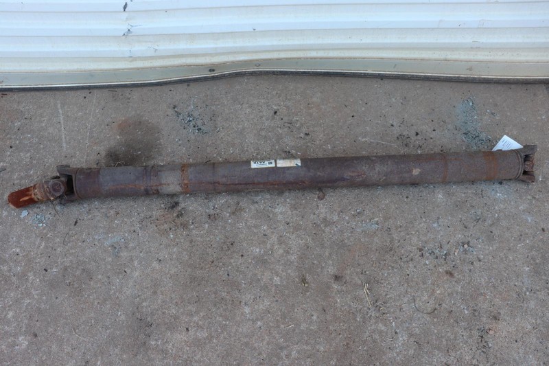 2015-2016 CHEVY SILVERADO 2500 RWD CREW 6.0L 8' BOX REAR DRIVESHAFT CARDAN OEM