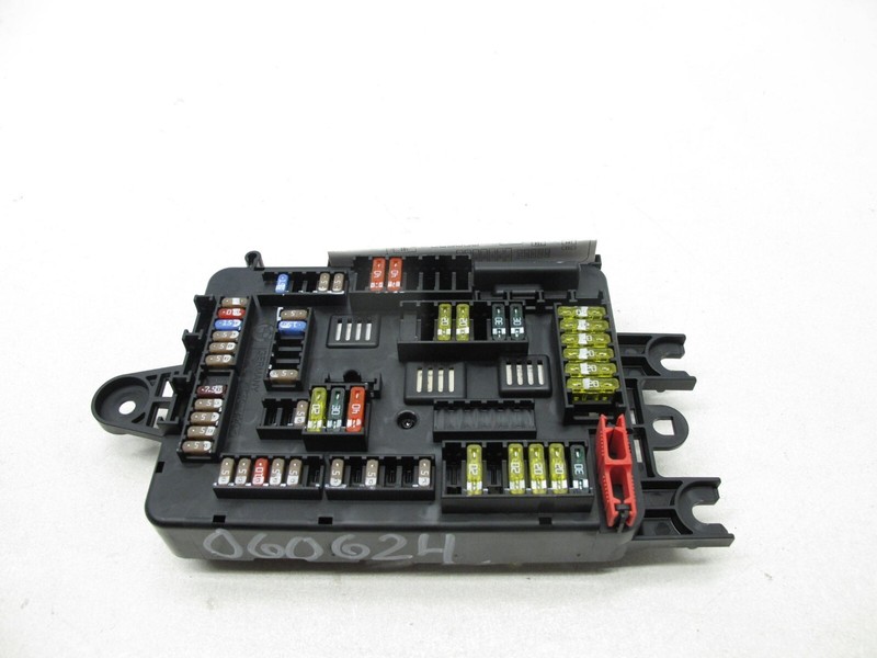 12-21 BMW F30 2 3 4 M3 M4 X5 xDRIVE POWER DISTRIBUTION JUNCTION FUSE BOX 060624