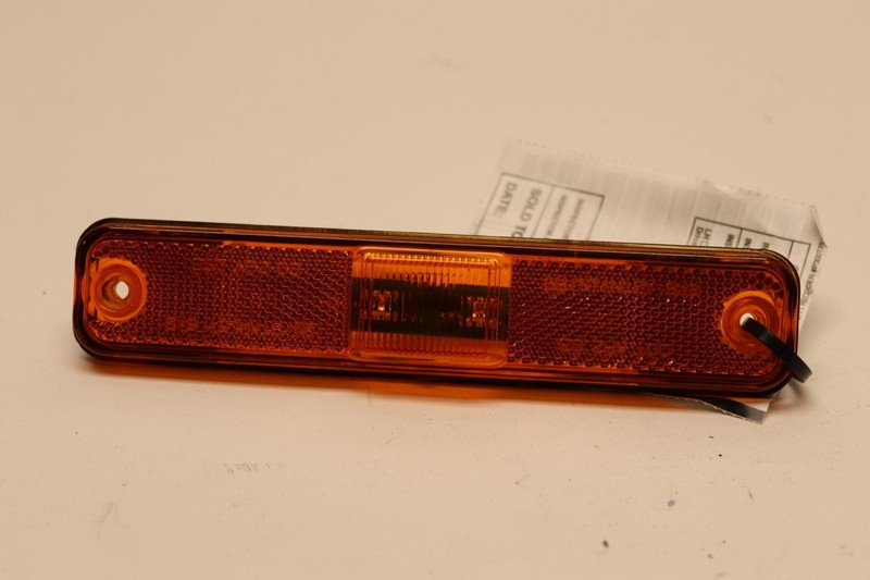 2003-2009 HUMMER H2 FRONT RIGHT PASSENGER FENDER MARKER LIGHT LAMP OEM