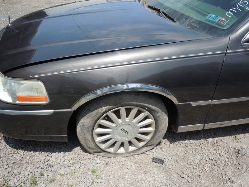 2003-2011 Lincoln Town Car Fender Driver Left T7