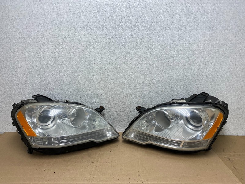 Halogen 2009-2011 Mercedes-Benz ML Class Left+Right Headlights Oem AE5059 DW