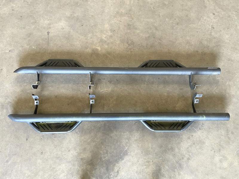 ⭐2016-2018 NISSAN TITAN XD RH & LH SIDE STEP BAR BOARD LUND TERRAIN HX LOT2629