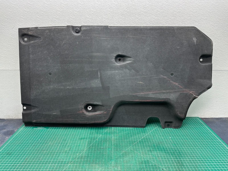 18-23 KIA STINGER - REAR RIGHT SIDE FLOOR UNDER BODY SPLASH SHIELD COVER OEM