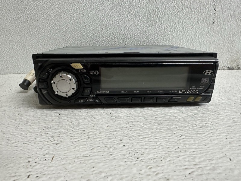 2003-2006 Hyundai Santa Fe Radio Stereo 2 DIN Disc CD Player Part ID 0027184000