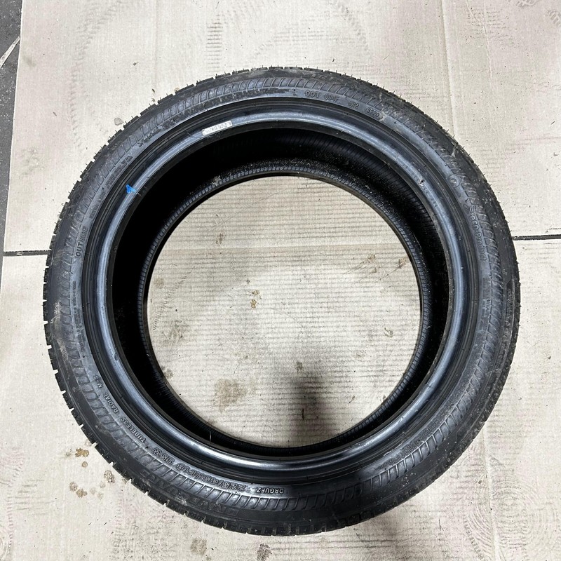 USED Bridgestone DriveGuard 225/45 R18 Tire 95W M+S Extra Load 8/32=6,5mm