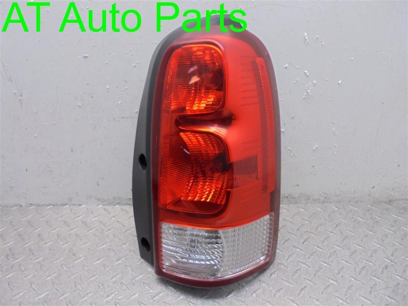 06 07 08 09 UPLANDER TERRAZA PASSENGER TAIL LAMP 15787132