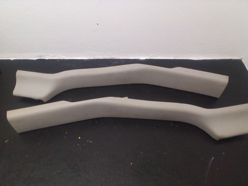 06-11 Buick Lucerne Rear Scuff Plates Pair Gray OEM 15891916