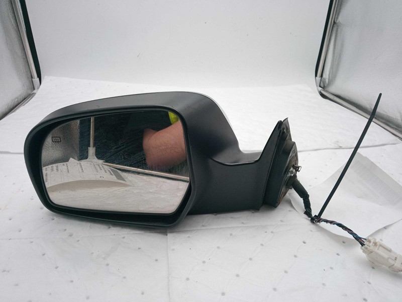 Used Left Door Mirror fits: 2010 Subaru Legacy Power heated w/o turn signals Lef