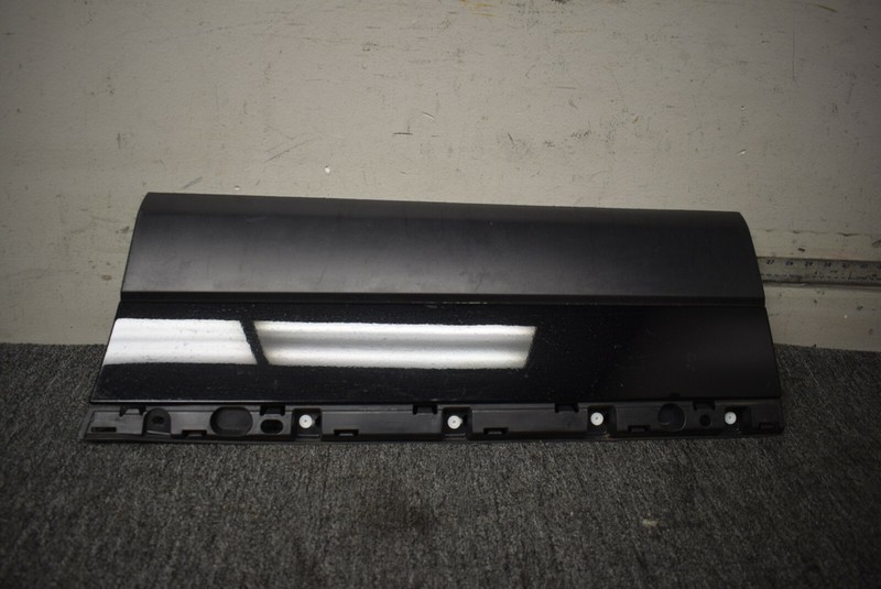 RANGE ROVER VOGUE REAR DOOR TRIM MOLDING FACTORY OEM