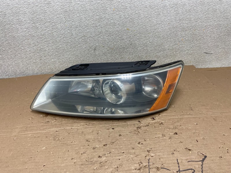 2006 to 2008 Hyundai Sonata Left Driver LH Side Headlight Halogen Oem AB1640 DW