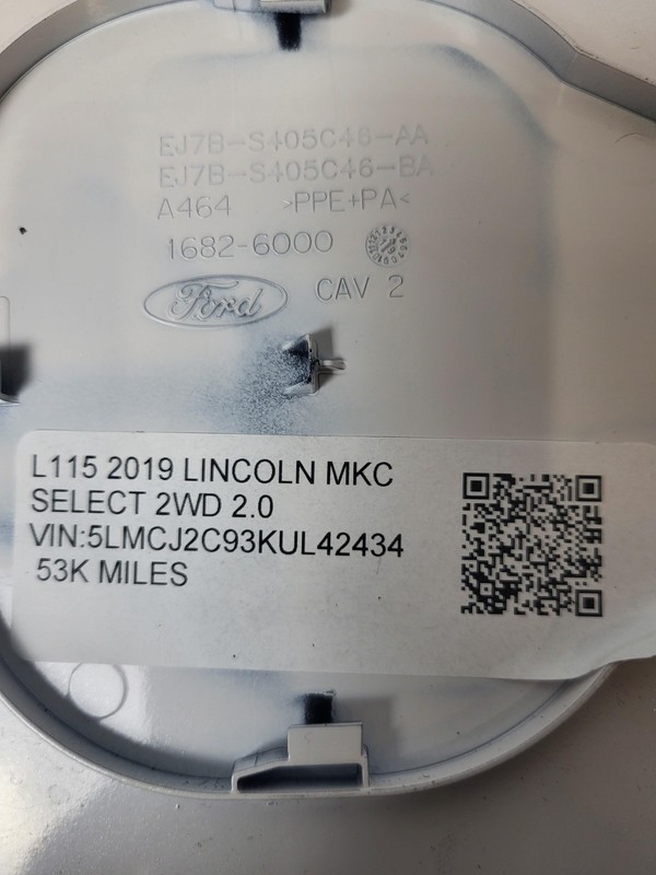 Used Oem Lincoln Fuel Filler Door Lid 2019 MKC EJ7B-S405C46 for Mkc 2015-2018