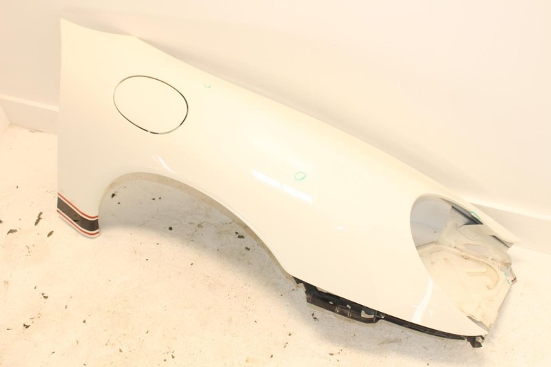 99-01 Porsche 911 Carrera 4 White Passenger Right Front Fender Assembly
