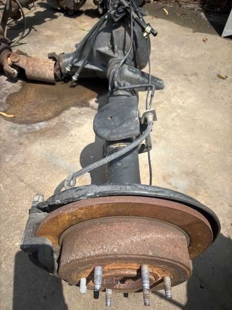 09 10 HUMMER H3 SUV 3.7L REAR AXLE ASSEMBLY 30 DAY WARRANTY
