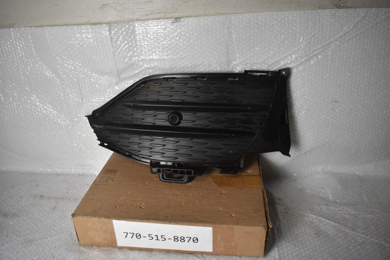MERCEDES BENZ GLC300 4MATIC RIGHT SIDE OUTER GRILLE 2020-2023 OEM A253 885 81 04