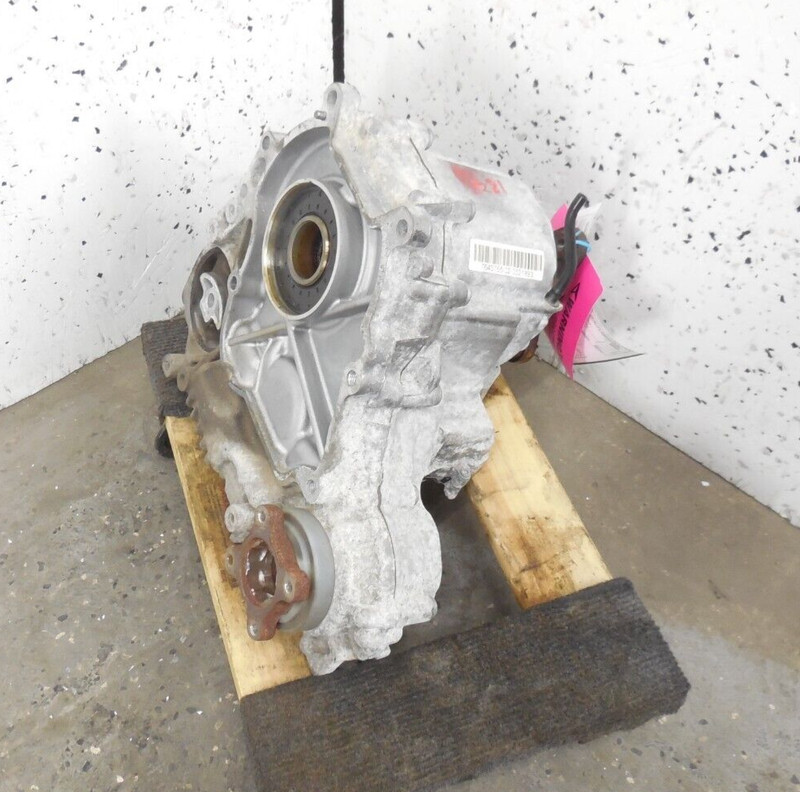 2012 2013 2014 2015 BMW X1 28iX 2.0L Transfer Case OEM